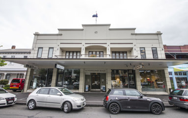 ID7726--00P63-2.jpg