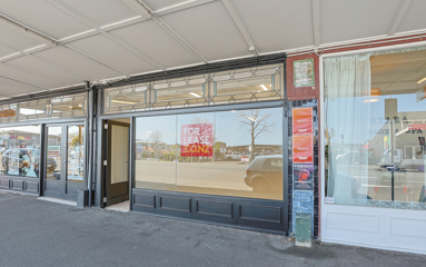 9188-20230920-93a Onehunga Mall - occupied by Dong Cheng-16.jpg